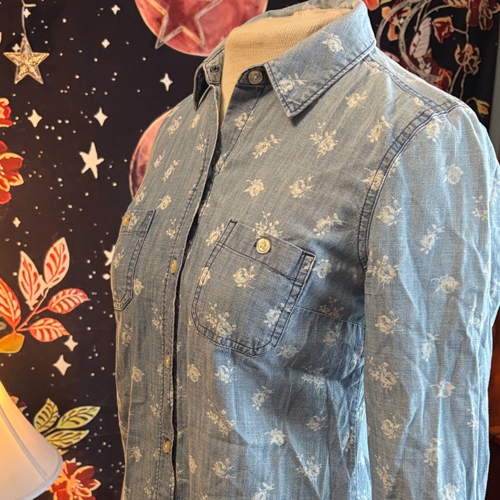 Old Navy Light Blue Floral Button-Down Shirt